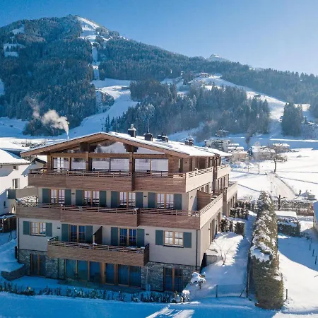 Luxury Apartment, Alpenrosenbahn Within Walking Distance Apartament