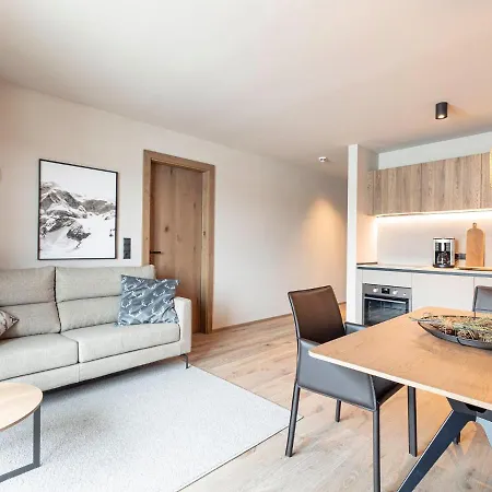Luxury Apartment, Alpenrosenbahn Within Walking Distance *